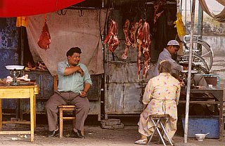 1998 - Metzger auf dem Sonntagsmarkt - China: Land und Leute