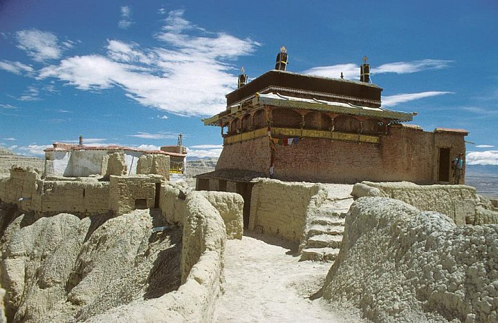 1998 - roter Tempel in der Zitadelle von Tsaprang - West-Tibet: Sehensw&uuml;rdigkeiten