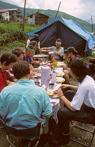1998 - Camp-Fr&uuml;hst&uuml;ck in Simikot - Nepal-Blog