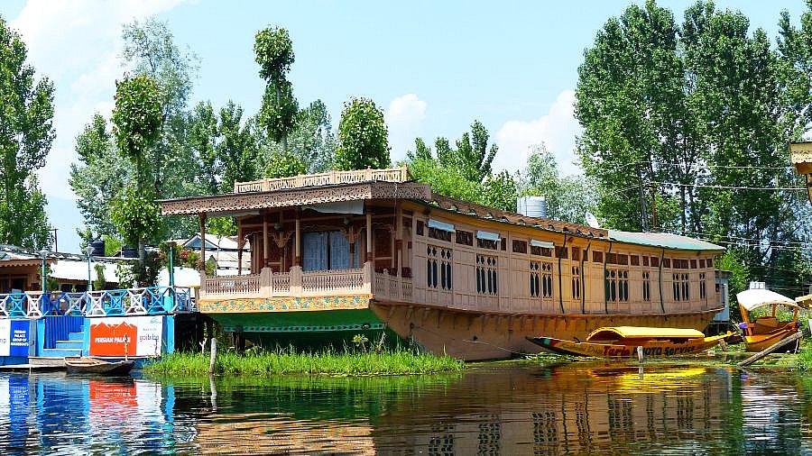 Hausboot Persian Palace auf dem Dal See bei Srinagar - Jammu & Kashmir: Essen & Schlafen