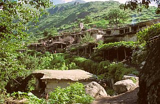 1998 - Dorf auf dem Weg zum Kailash - West-Nepal: Land und Leute