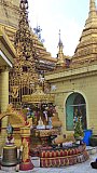 Tempelbezirk der Sule Pagode in Yangon - Zentral-Myanmar: Sehensw&uuml;rdigkeiten
