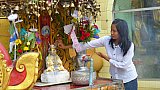 Burmesin in der Sule Pagode - Zentral-Myanmar: Land und Leute