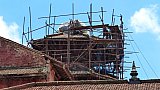 2015 - besch&auml;digter Turm des K&ouml;nigspalastes Pathan - NEP-Erdbeben