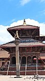 2015 - besch&auml;digter Tempel in Pathan, Nepal - NEP-Erdbeben