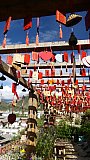 Gebets-, Wunsch- und Liebesk&auml;rtchen im Wind - S&uuml;d-Ost-Tibet: Sehensw&uuml;rdigkeiten