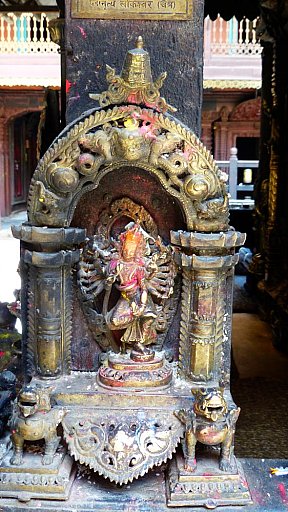 2014 - Kleiner Gebets-Schrein - Kathmandu-Tal: Sehensw&uuml;rdigkeiten