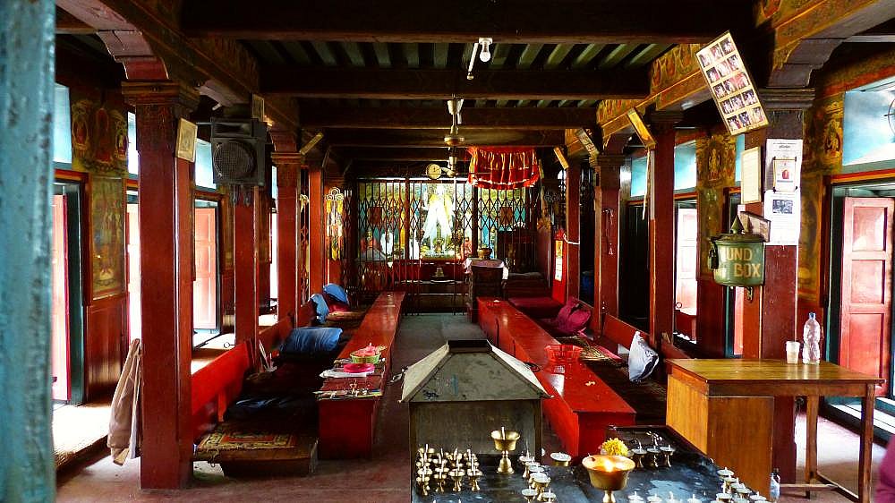 2015 - Andachtsraum im Goldenen Tempel - Kathmandu-Tal: Sehensw&uuml;rdigkeiten