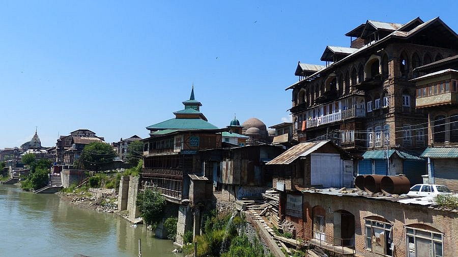 Altstadt von Srinagar am Jhelum Flu&szlig; - Jammu & Kashmir: Sehensw&uuml;rdigkeiten