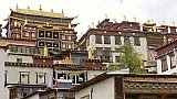 Die Haupttempel des Ganden Sumtseling Klosters - S&uuml;d-Ost-Tibet: Sehensw&uuml;rdigkeiten