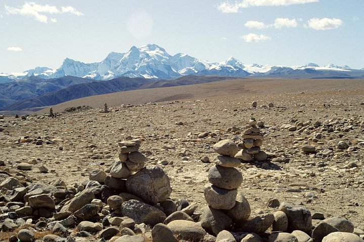 1992 - Steinm&auml;nnchen auf dem Tang La Pass - West-Tibet: Landschaft