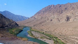 Idyllisches Flusstal des Aras - Nord-Iran: Landschaft