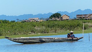 Gem&uuml;tlicher Fischfang auf dem Kaladan-Flu&szlig; - West-Myanmar: Land und Leute
