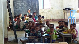 Klassenraum in der Schule - West-Myanmar: Land und Leute