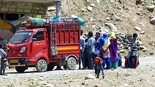 Mobiler Verkaufsstand im Dorf Sartal - Jammu & Kashmir: Land und Leute