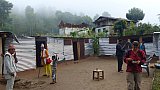 2015 - Wellblechhaus in Maina Pokhari - NEP-Erdbeben