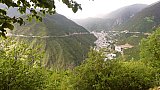 Blick &uuml;ber de Stadt Deqen - S&uuml;d-Ost-Tibet: Landschaft