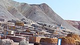 Kleines Dorf am Stra&szlig;enrand in Nordiran - Nord-Iran: Landschaft