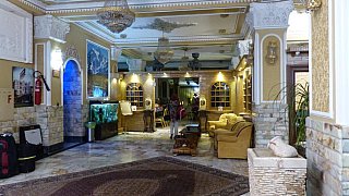 Die Lobby im Mar Mar Hotel in Qazvin - Nord-Iran: Essen & Schlafen