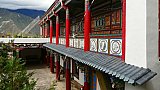Katholische Kirche im tibetischen Klosterstil - S&uuml;d-Ost-Tibet: Sehensw&uuml;rdigkeiten