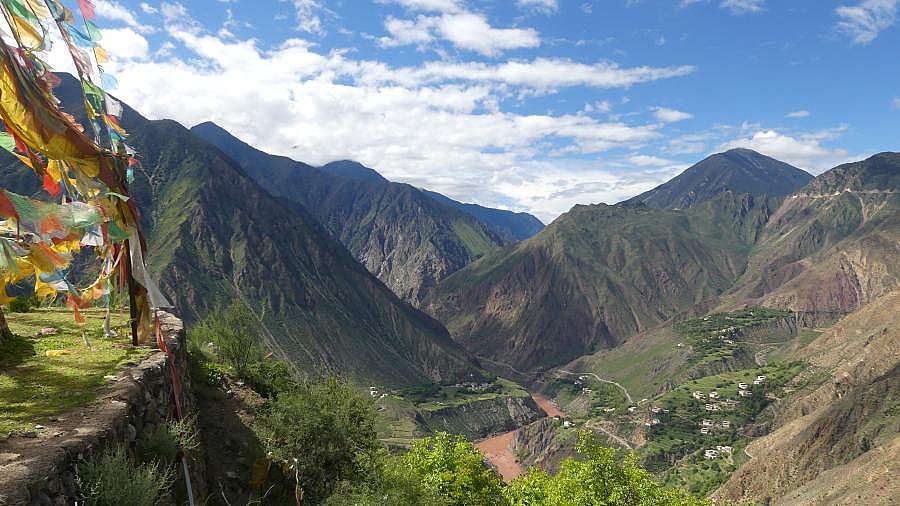 Blick auf den Mekong hinter Yanjing - S&uuml;d-Ost-Tibet: Landschaft