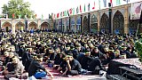 Gottesdiensst im Mausoleum Imamzadeye Hussain in Qazvin - Nord-Iran: Land und Leute