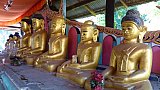 Buddha-Statuen im Bandoola Kloster in Mrauk U - West-Myanmar: Sehensw&uuml;rdigkeiten