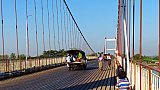 Br&uuml;cke &uuml;ber den Fluss - West-Myanmar: Land und Leute