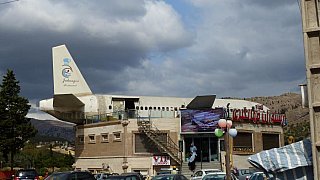 Das "Flugzeug"-Restaurant auf dem Weg von Qazvin nach Masuleh - Nord-Iran: Essen & Schlafen