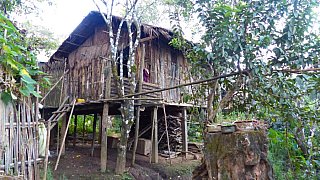 Stelzenhaus im Chin-Dorf - West-Myanmar: Land und Leute