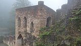 Geb&auml;ude und Wehrmauern der Roodkhan Festung im Elburz-Gebirge - Nord-Iran: Sehensw&uuml;rdigkeiten