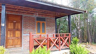 Reihenbungalow im Oasis Eco Resort in Kamphelet - West-Myanmar: Essen & Schlafen