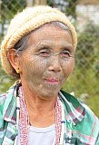 Chin-Dame mit Geischtst&auml;towierungen  - West-Myanmar: Land und Leute