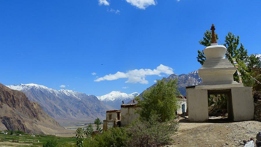 Chorten beim Nonnenkloster in Sangla - Zanskar: Sehensw&uuml;rdigkeiten