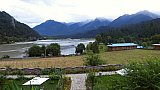 Blick &uuml;ber den Parlong Fluss und die Berge - S&uuml;d-Ost-Tibet: Landschaft