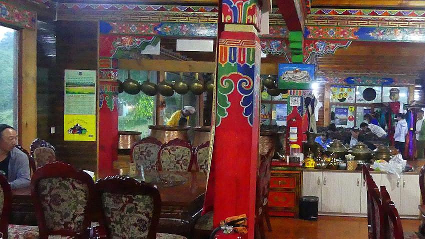 Restaurant im G&auml;stehaus Home of Renchen - S&uuml;d-Ost-Tibet: Essen & Schlafen