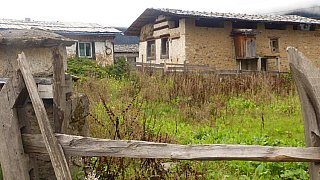 Uriges tibetisches Dorf - S&uuml;d-Ost-Tibet: Land und Leute