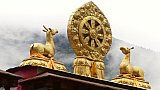 Das Rad der Lebens mit den beiden Rehen - S&uuml;d-Ost-Tibet: Sehensw&uuml;rdigkeiten
