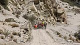Sandpiste im Yarlung Tsangpo Tal - Zentral-Tibet: Landschaft