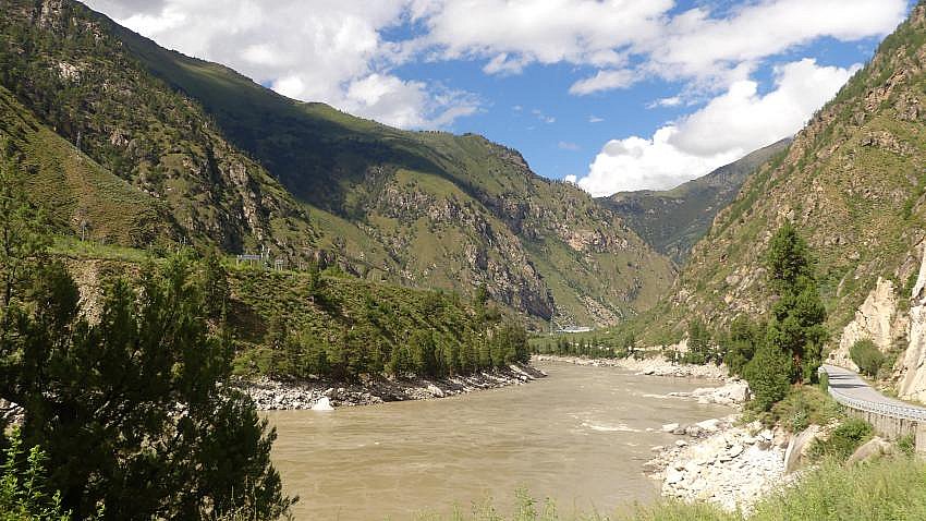 Yarlung Tsangpo Tal in Tibet - Zentral-Tibet: Landschaft