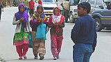Junge moslemische Damen in Sankul - Zanskar: Land und Leute