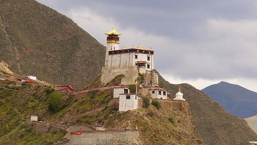 Yambullakhang Palast - Zentral-Tibet: Sehensw&uuml;rdigkeiten