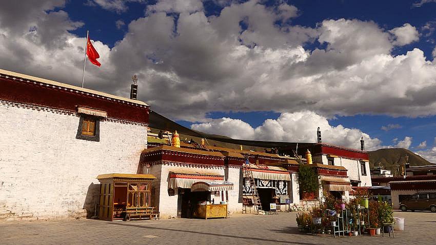 Thongdral Tempel in Tsetang - Zentral-Tibet: Sehensw&uuml;rdigkeiten