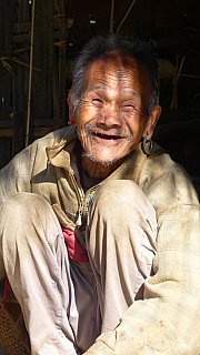 Erfreutes L&auml;cheln - West-Myanmar: Land und Leute