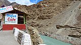 Indus Cafee &uuml;ber dem gleichnamigen Fluss - Ladakh: Essen & Schlafen
