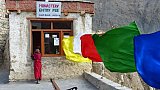 Ticket-H&auml;uschen am Lamayuru Kloster in Ladakh - Ladakh: Sehensw&uuml;rdigkeiten