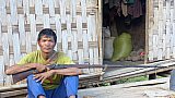 Chin-Mann mit Jagdgewehr - West-Myanmar: Land und Leute