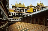 Blick &uuml;ber die D&auml;cher des Potala-Palastes - Zentral-Tibet: Sehensw&uuml;rdigkeiten