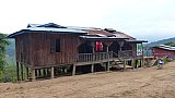 Chin-Haus im Dorf Pu Kun - West-Myanmar: Essen & Schlafen