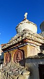 Chorten mit sch&ouml;nem Steinrelief am Lamayuru Kloster - Ladakh: Sehensw&uuml;rdigkeiten